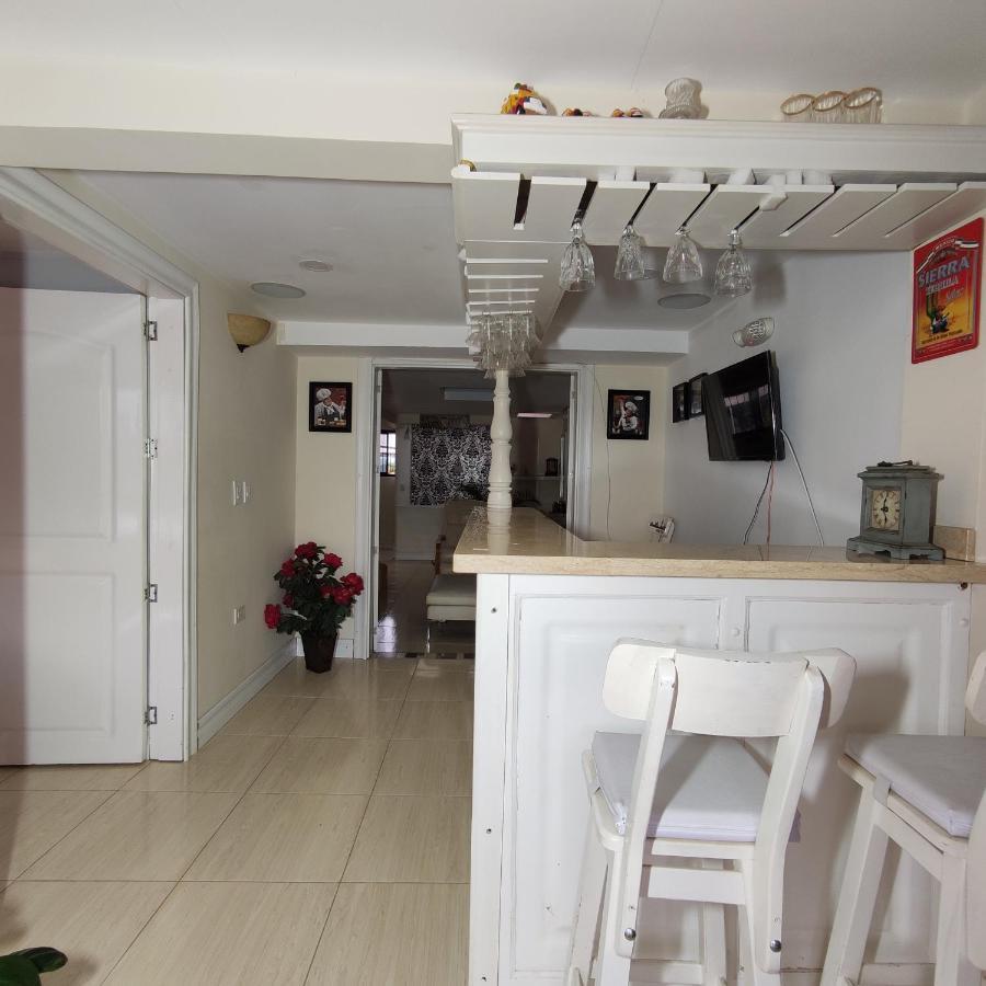 Los Andes Hostal Филандия Экстерьер фото