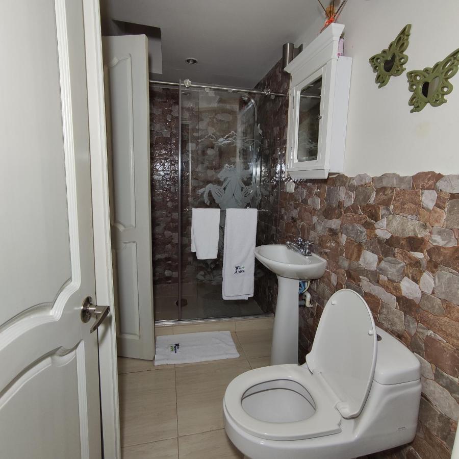 Los Andes Hostal Филандия Экстерьер фото