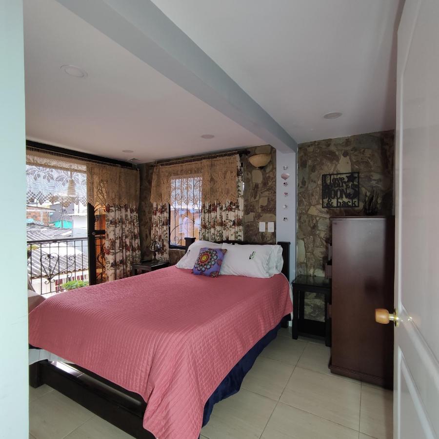 Los Andes Hostal Филандия Экстерьер фото