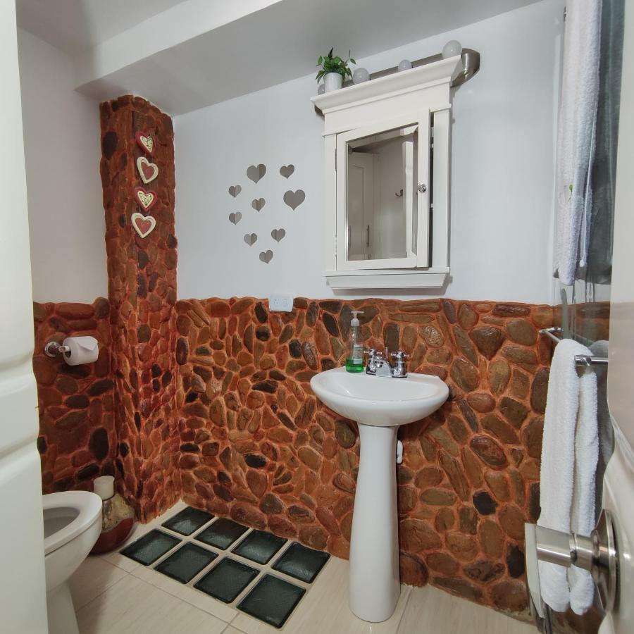 Los Andes Hostal Филандия Экстерьер фото
